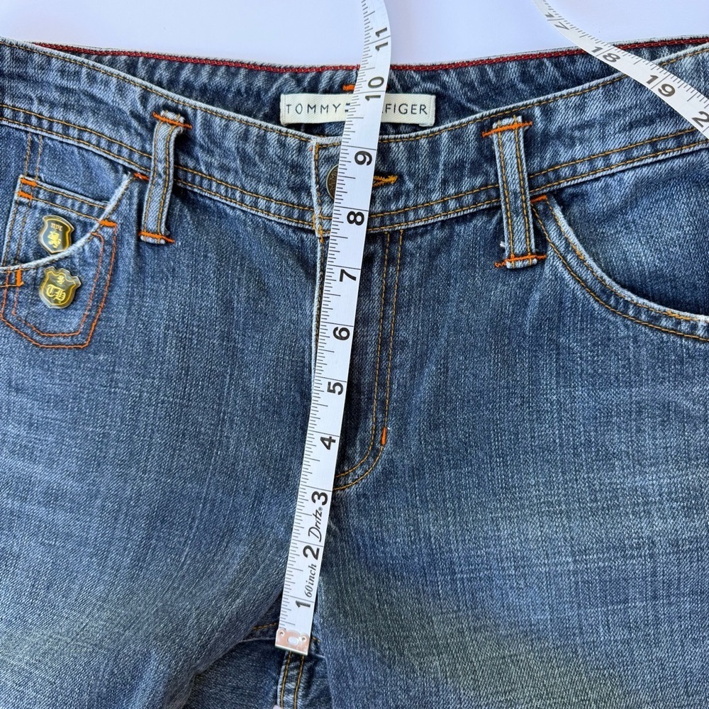 Woman’s Tommy Hilfiger Distressed Badged Jeans RARE! Y2K Size 6 - Picture 7 of 10